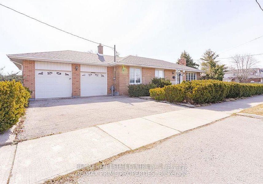 492-pinegrove-road-oakville-ontario-w12842432