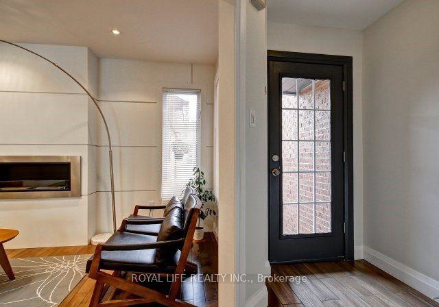 1070-lindsay-drive-oakville-ontario-w12842666