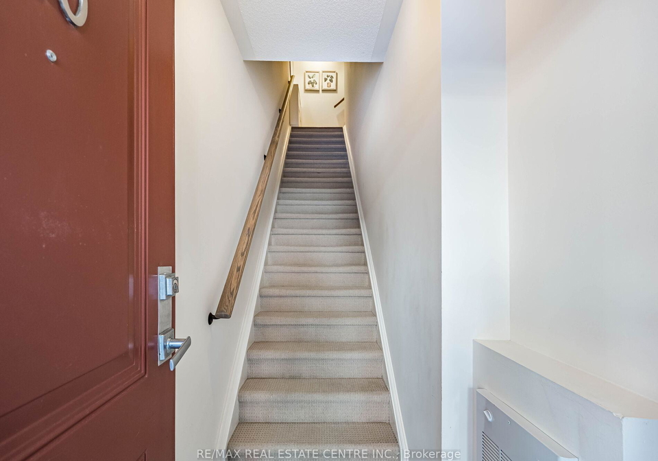 125-long-branch-avenue-etobicoke-ontario-w12842694