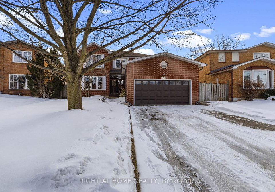 2084-pen-street-oakville-ontario-w12842778