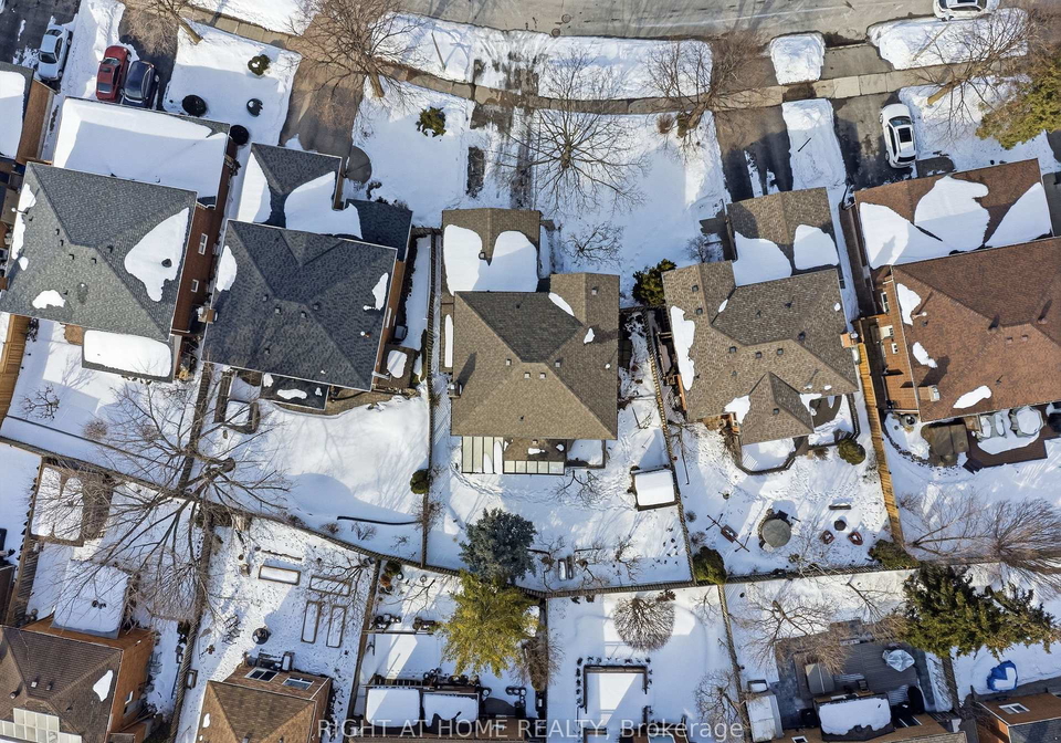 2084-pen-street-oakville-ontario-w12842778