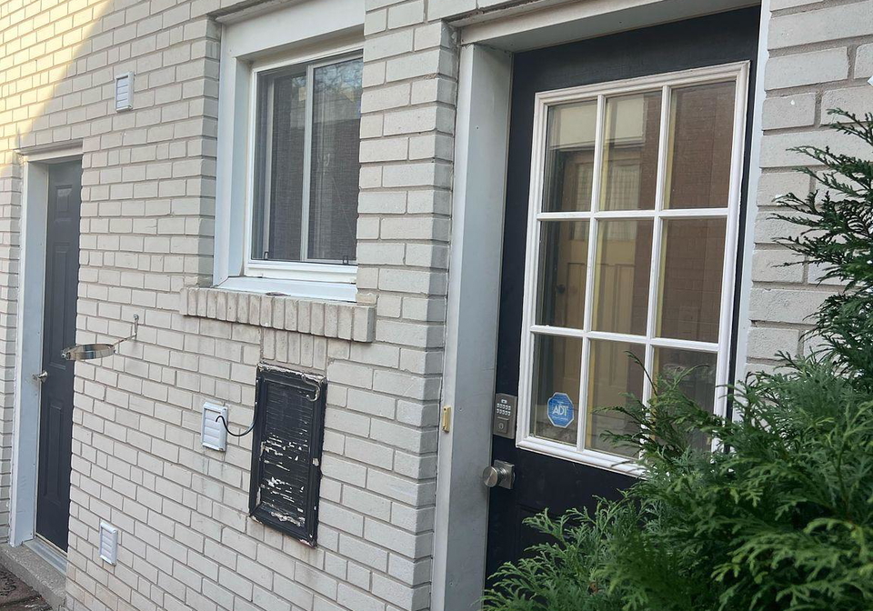 1040-runningbrook-drive-mississauga-ontario-w12843058