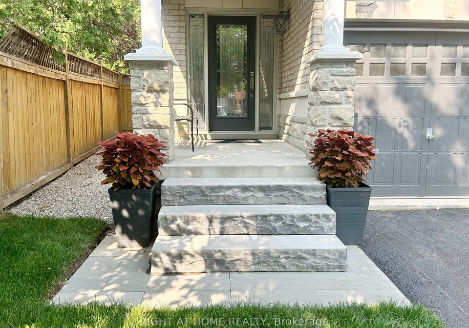 5515-doctor-peddle-crescent-mississauga-ontario-w12843064