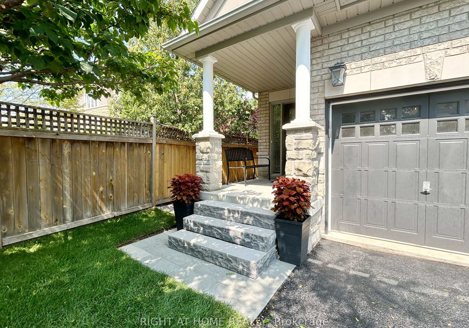 5515-doctor-peddle-crescent-mississauga-ontario-w12843064