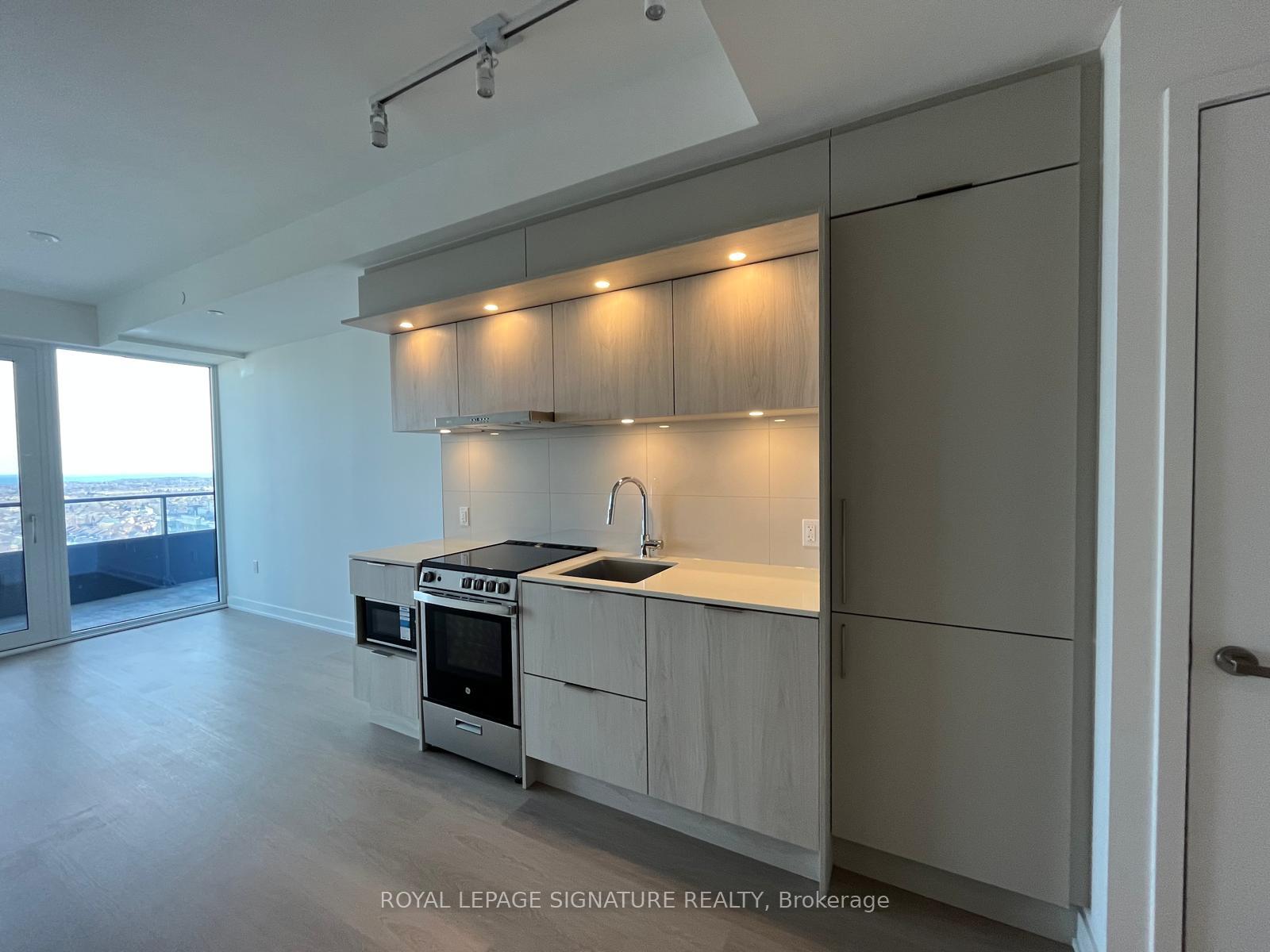 448-burnhamthorpe-road-w-mississauga-ontario-w12843404