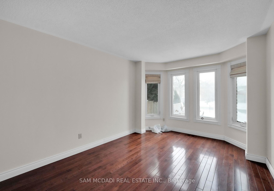 5275-thornwood-drive-mississauga-ontario-w12843598