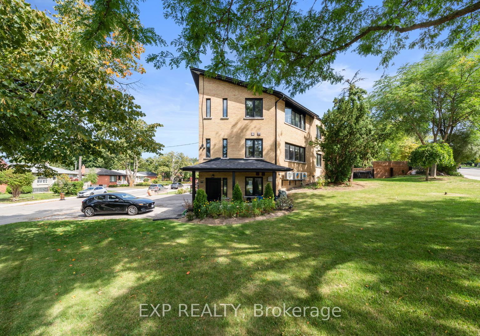 5-brendwin-road-toronto-ontario-w12843682