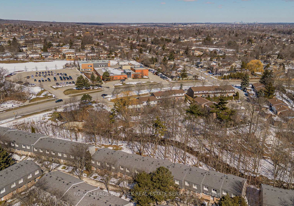 2050-upper-middle-road-burlington-ontario-w12843768