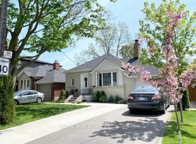 133-meadowvale-drive-etobicoke-ontario-w12843810
