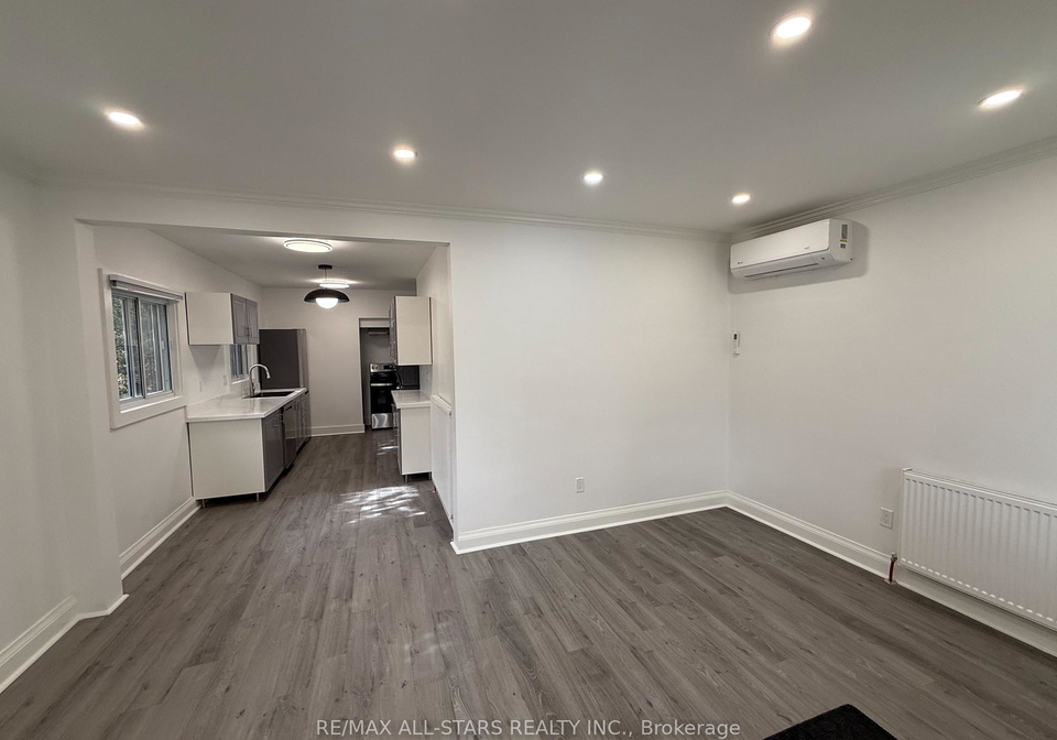 9thirty-ninth-street-etobicoke-ontario-w12844106