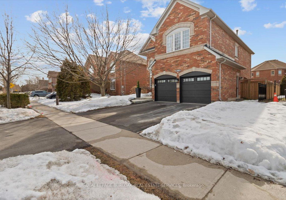 4263-millcroft-park-drive-burlington-ontario-w12844294