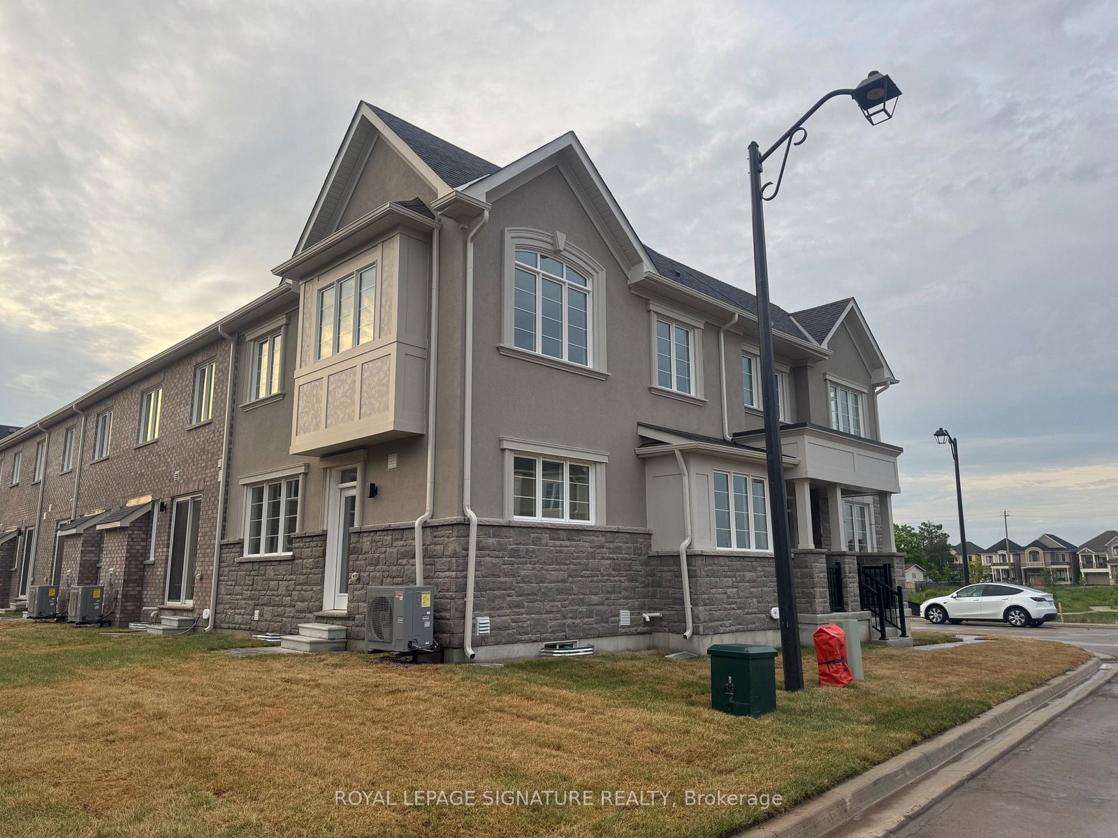 1257-ferguson-drive-milton-ontario-w12844566