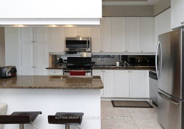 33-elm-drive-mississauga-ontario-w12844592