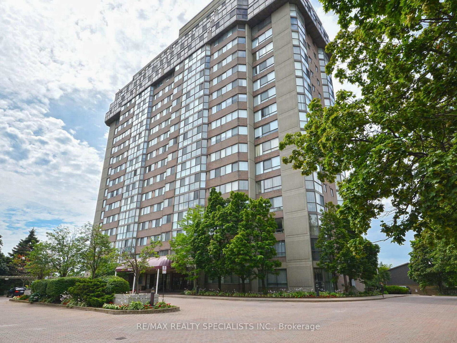 880-dundas-street-w-mississauga-ontario-w12845370