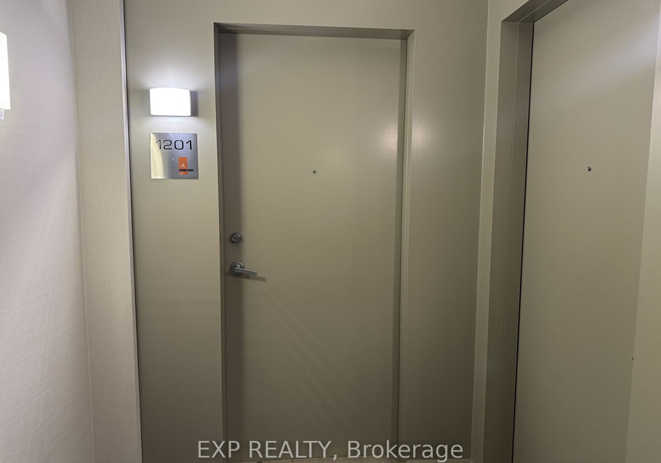 220-burnhamthorpe-road-w-mississauga-ontario-w12845410