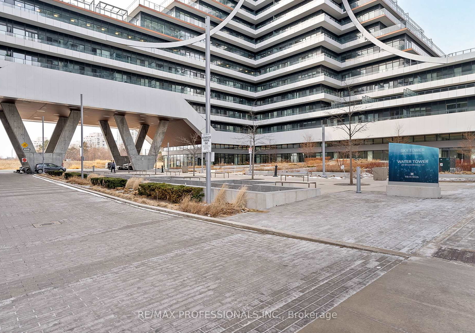 30-shore-breeze-drive-etobicoke-ontario-w12845606