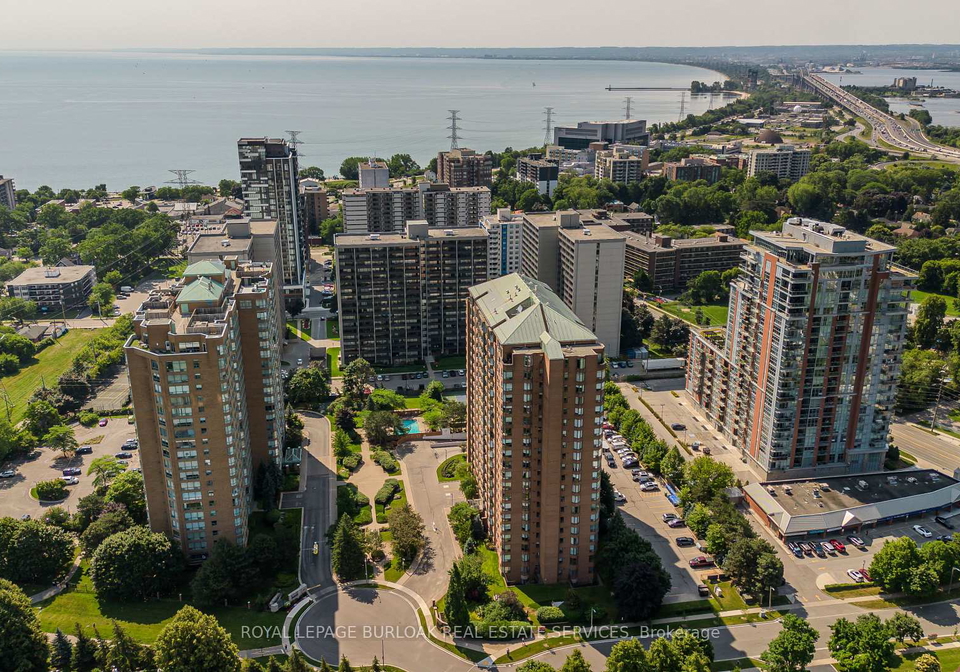 1276-maple-crossing-boulevard-burlington-ontario-w12845692
