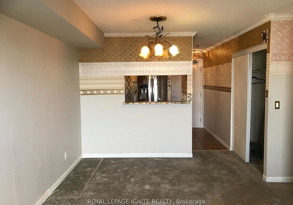 4-elsinore-path-etobicoke-ontario-w12845794