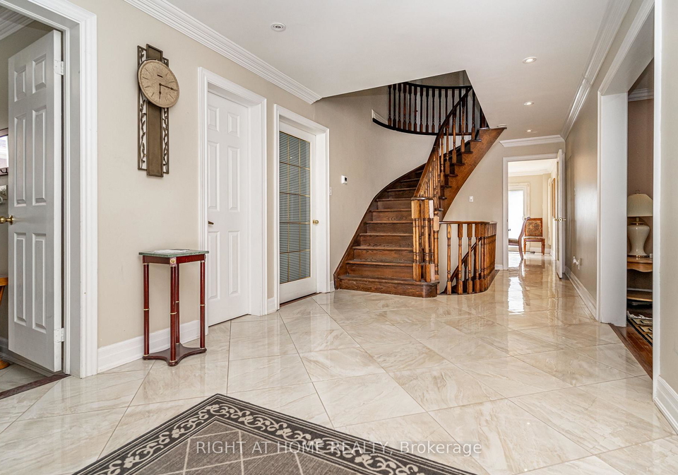 2136-wincanton-crescent-mississauga-ontario-w12846092