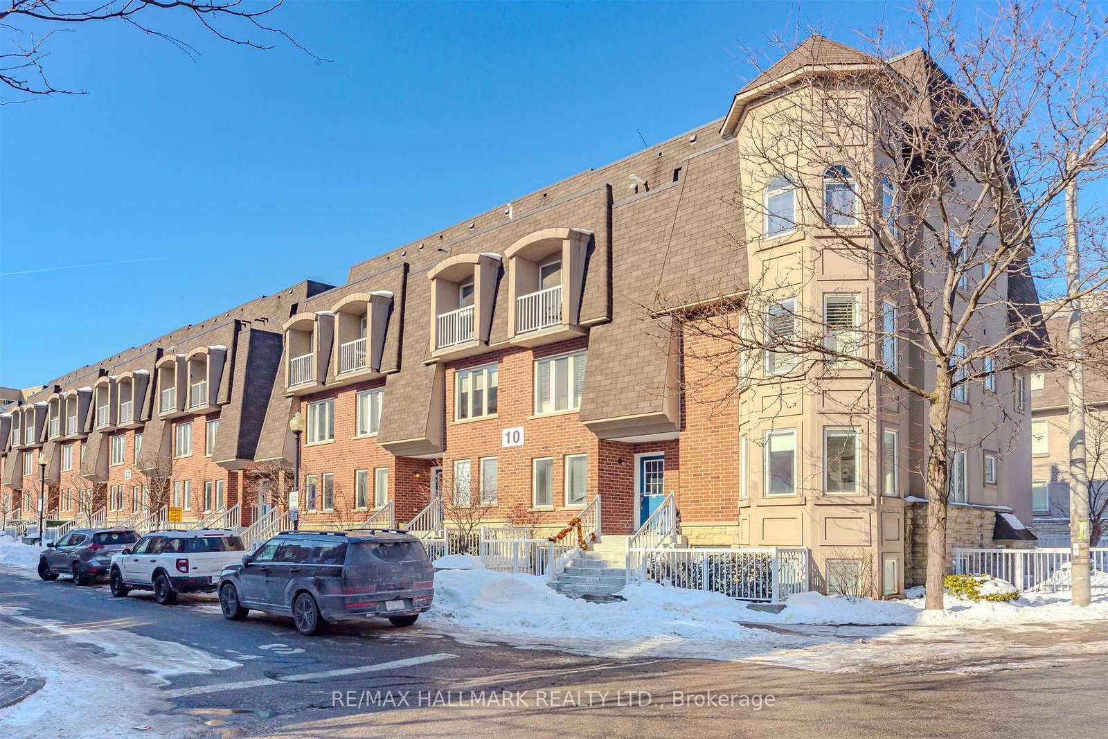 10-turntable-crescent-toronto-ontario-w12846256