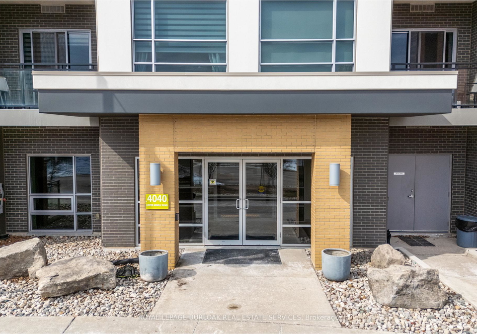 4040-upper-middle-road-burlington-ontario-w12846810