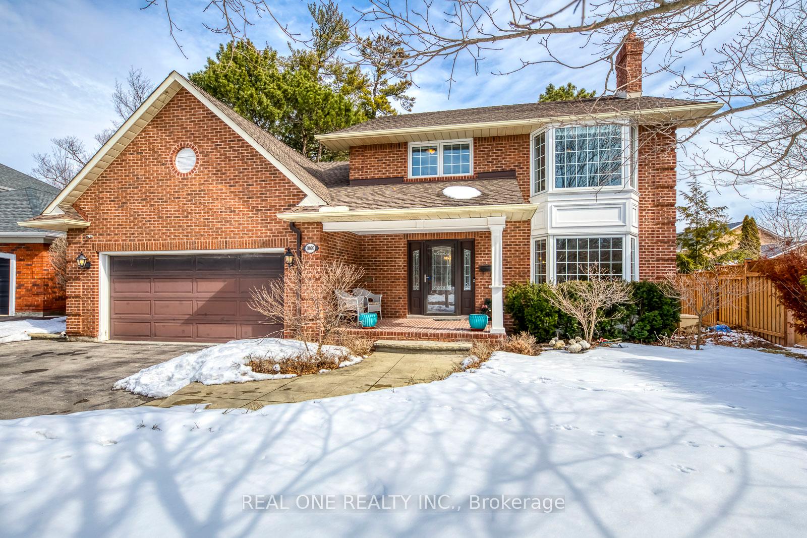 1060-rockcliffe-court-oakville-ontario-w12848036