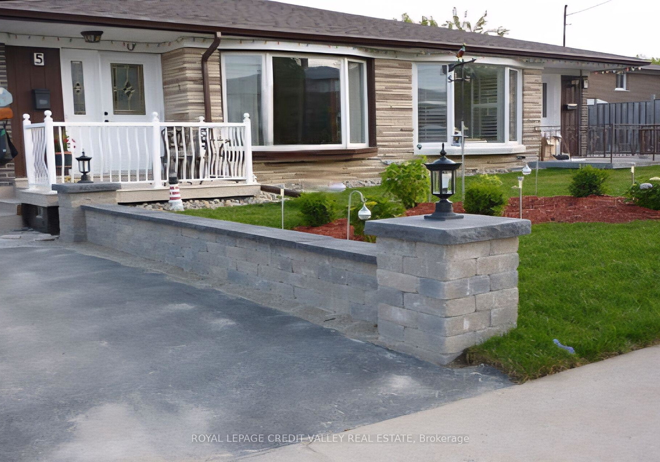 5-faulkner-crescent-york-ontario-w12848286