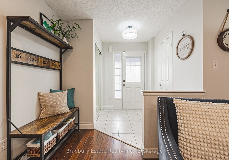 2292-seton-crescent-burlington-ontario-w12848696