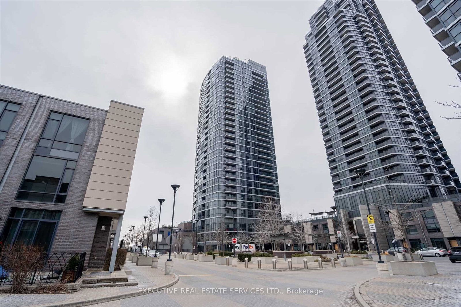 9-valhalla-inn-road-etobicoke-ontario-w12849446