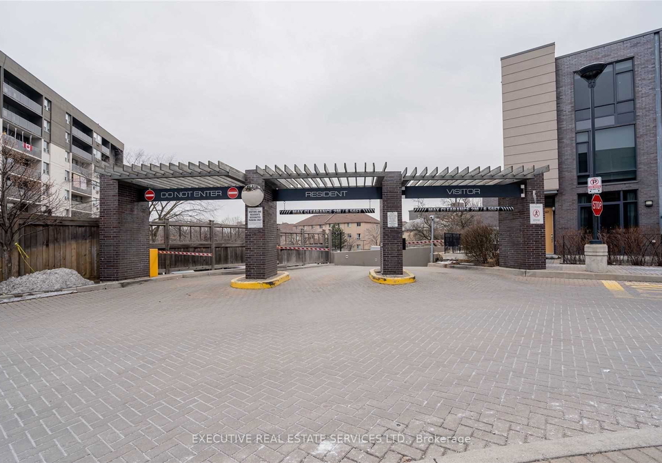 9-valhalla-inn-road-etobicoke-ontario-w12849446