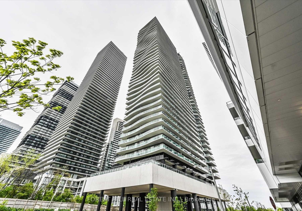 33-shore-breeze-drive-etobicoke-ontario-w12849930