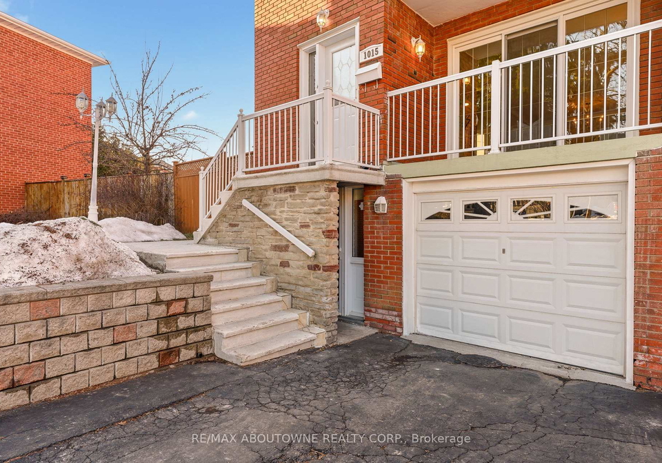 1015-syeston-court-mississauga-ontario-w12850128