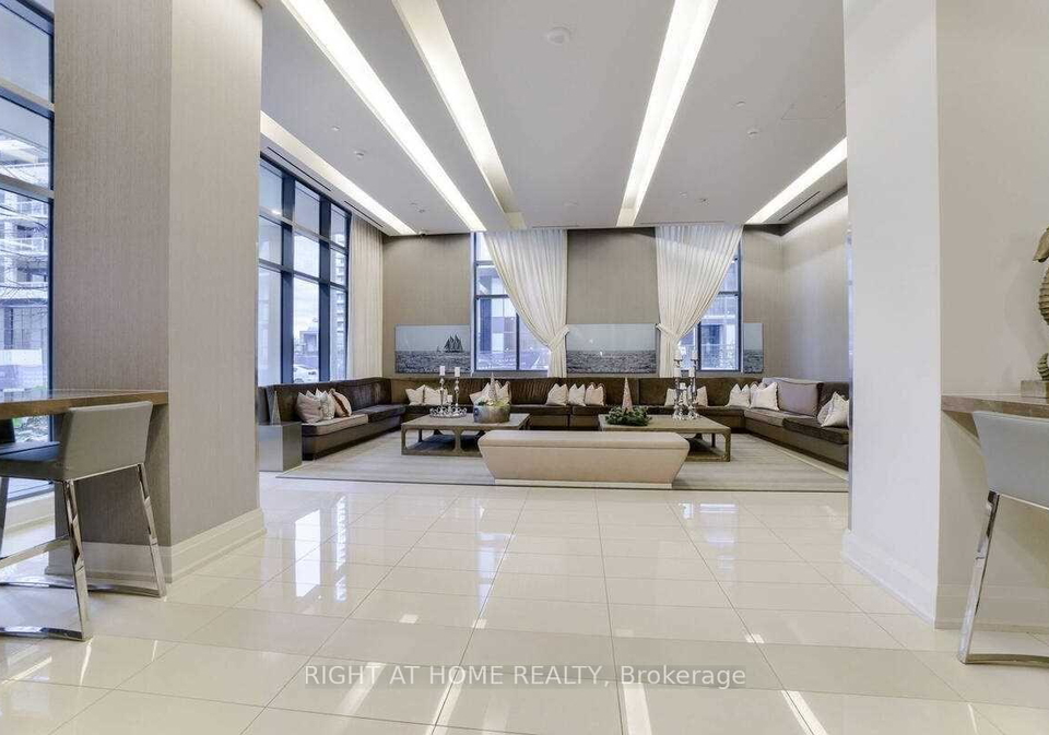 60-annie-craig-drive-etobicoke-ontario-w12850308