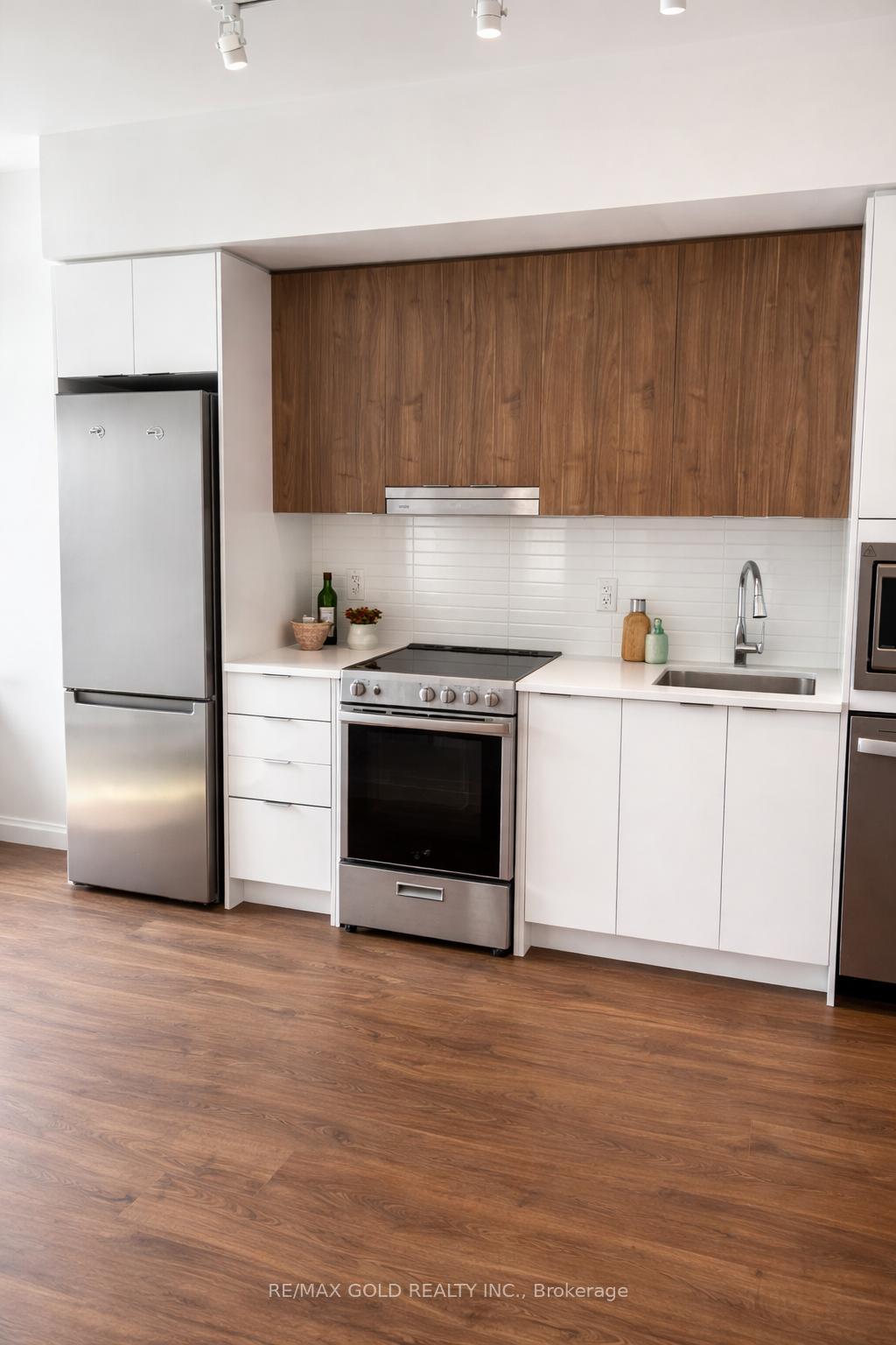 5105-hurontario-street-mississauga-ontario-w12850404