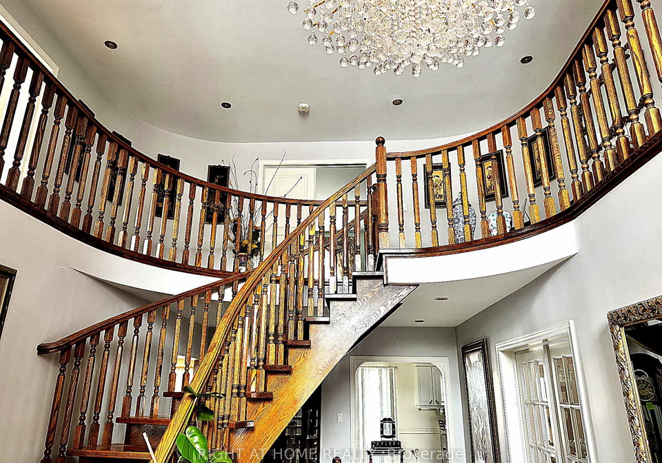 32-creston-road-north-york-ontario-w12850506