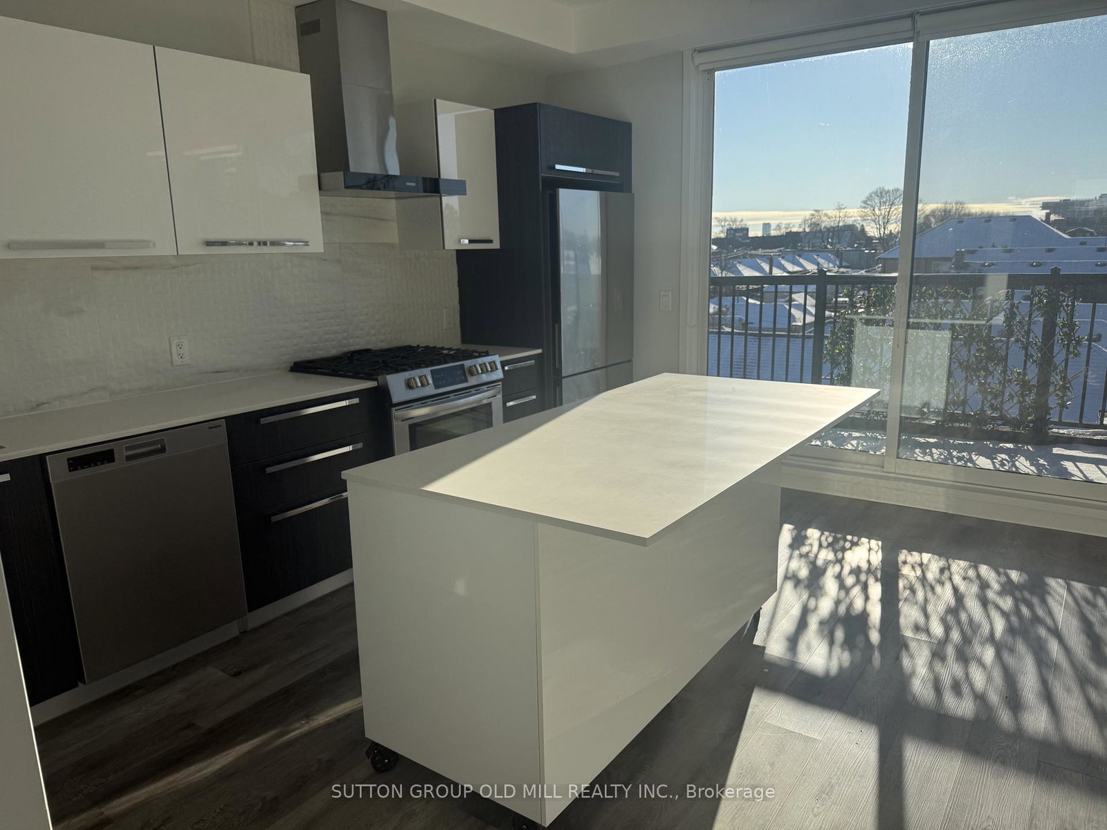 20-avon-drive-toronto-ontario-w12850702