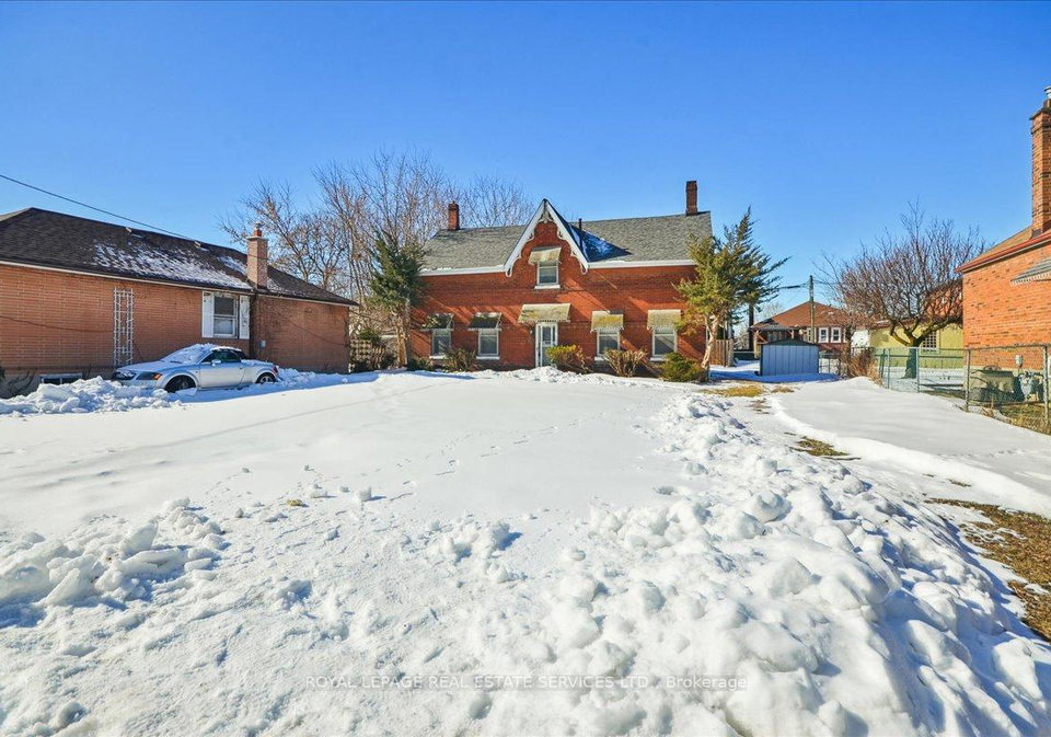 8-arnold-avenue-toronto-ontario-w12851076
