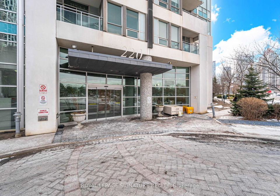 220-burnhamthorpe-road-w-mississauga-ontario-w12851130