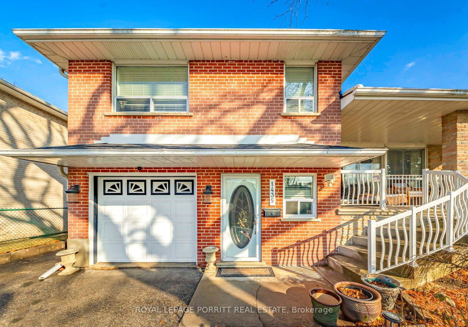 1435-strathy-avenue-mississauga-ontario-w12851392