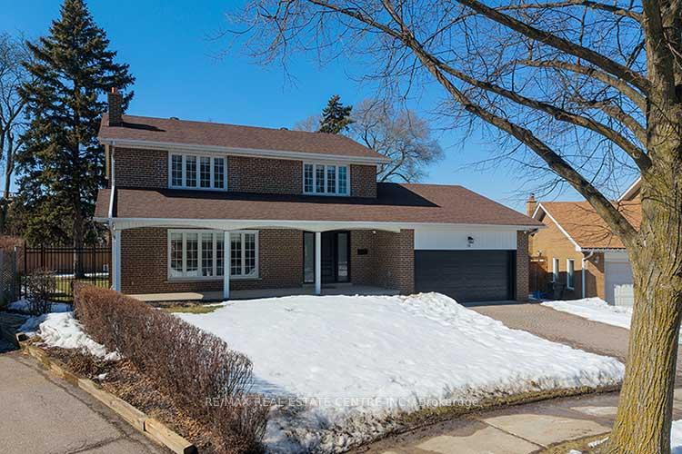 18-shadetree-crescent-etobicoke-ontario-w12852048