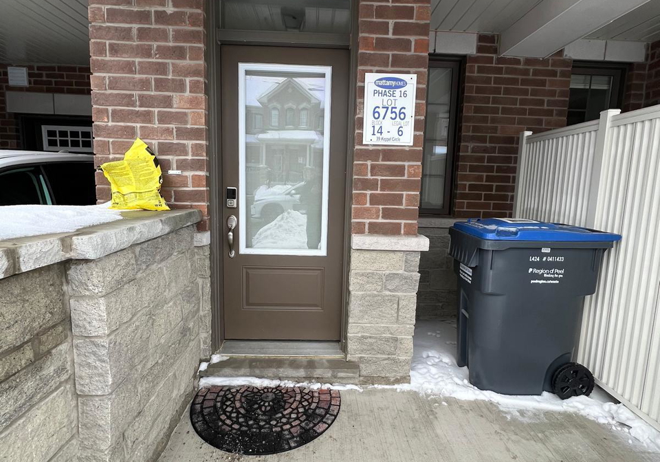 39-keppel-circle-brampton-ontario-w12852190