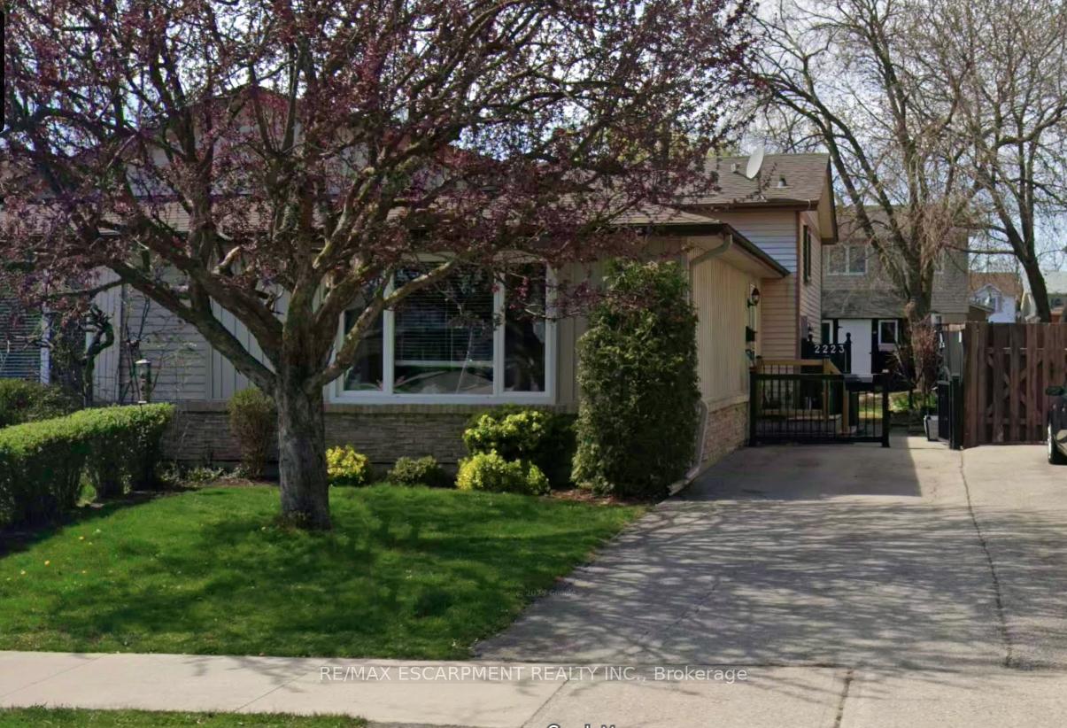 2223-manchester-drive-burlington-ontario-w12852236