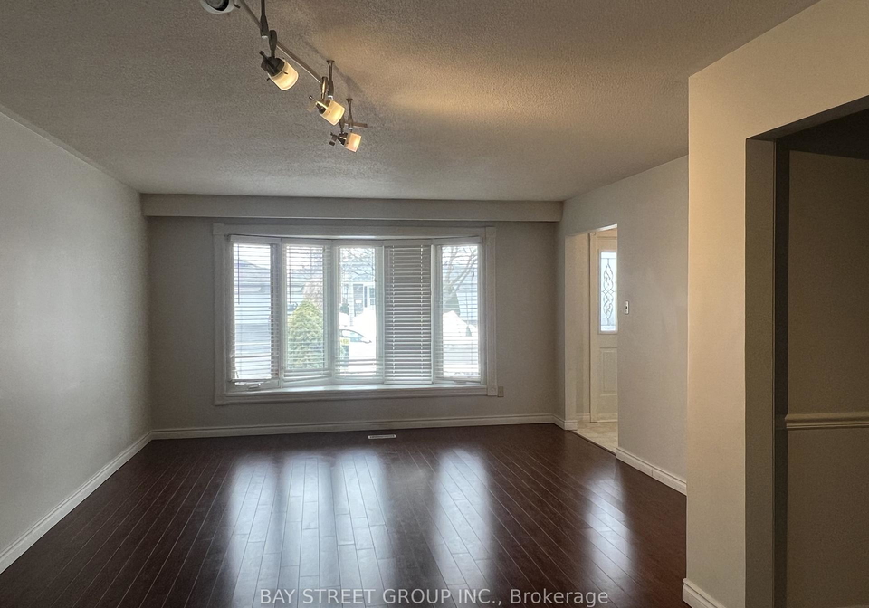 641-eaglemount-crescent-mississauga-ontario-w12852716