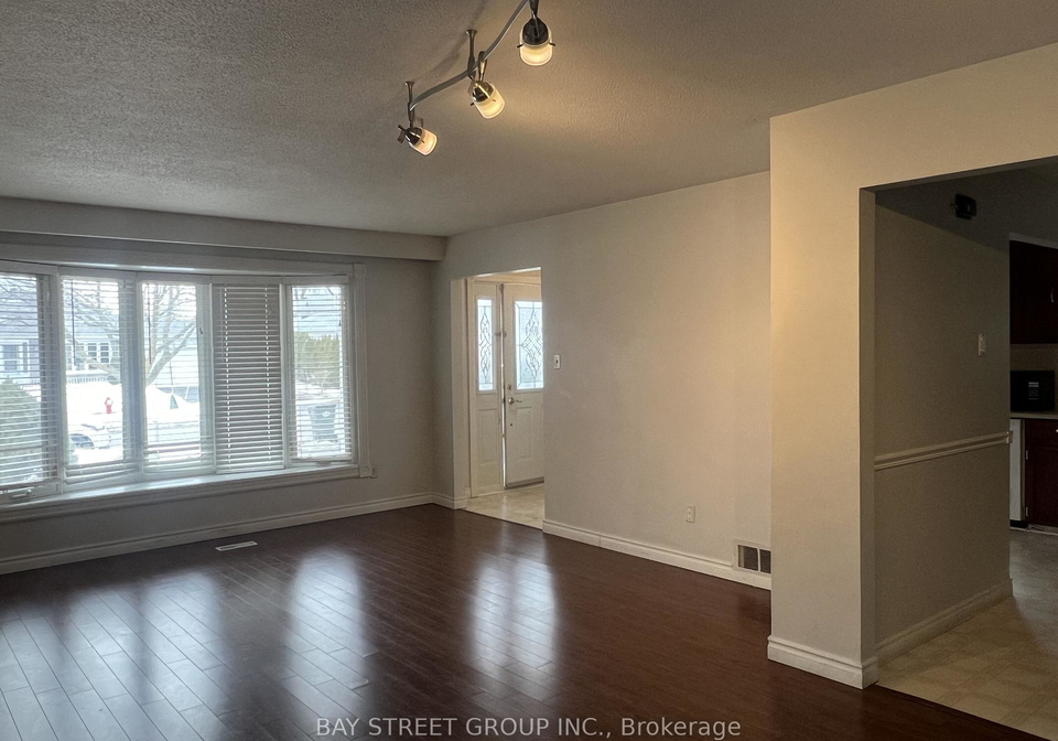 641-eaglemount-crescent-mississauga-ontario-w12852716