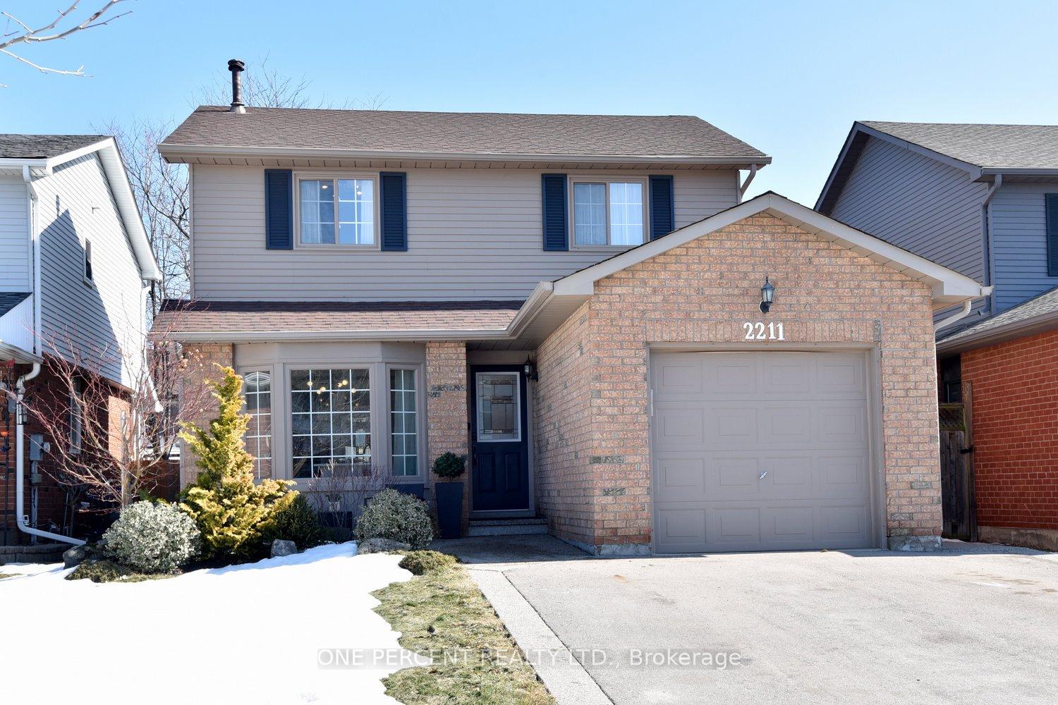 2211-hunt-crescent-burlington-ontario-w12853080