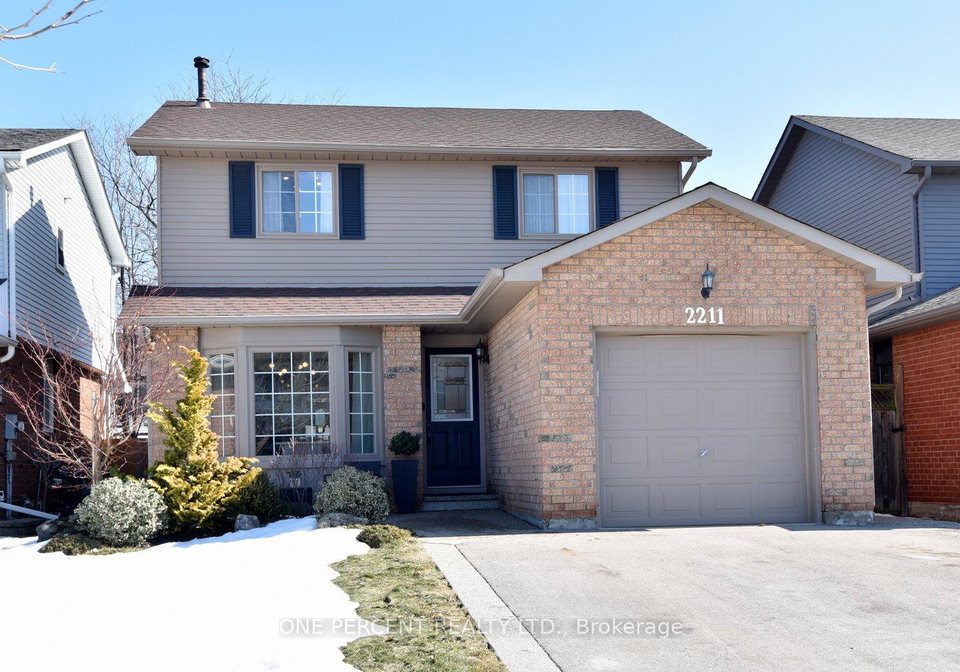 2211-hunt-crescent-burlington-ontario-w12853080