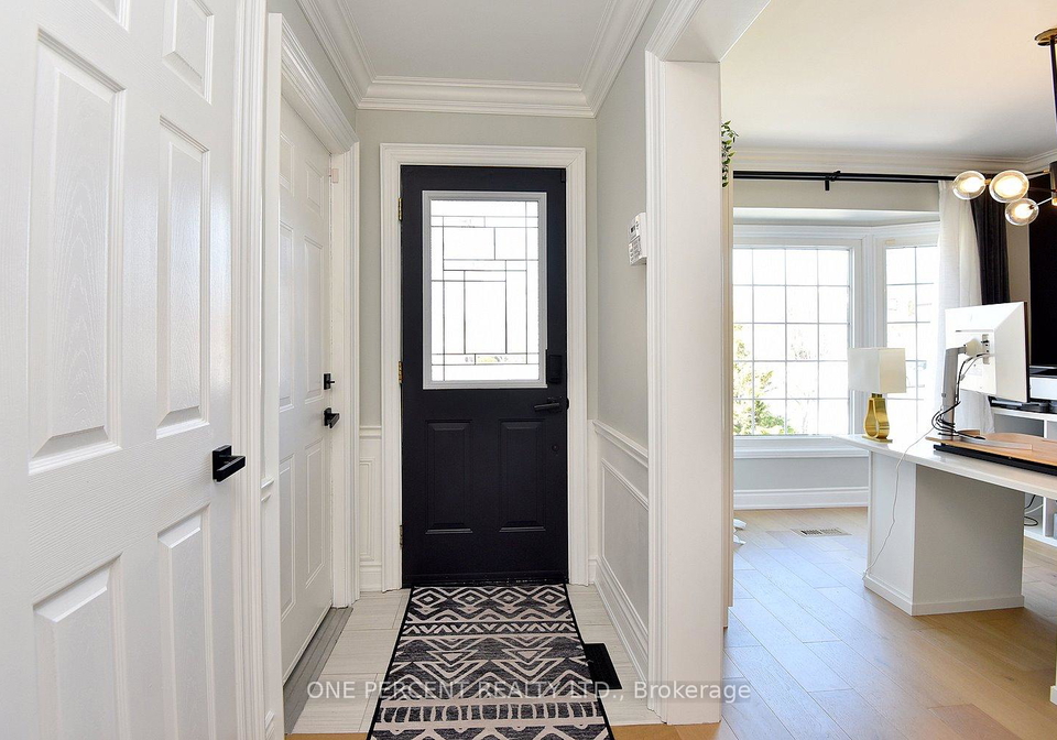 2211-hunt-crescent-burlington-ontario-w12853080