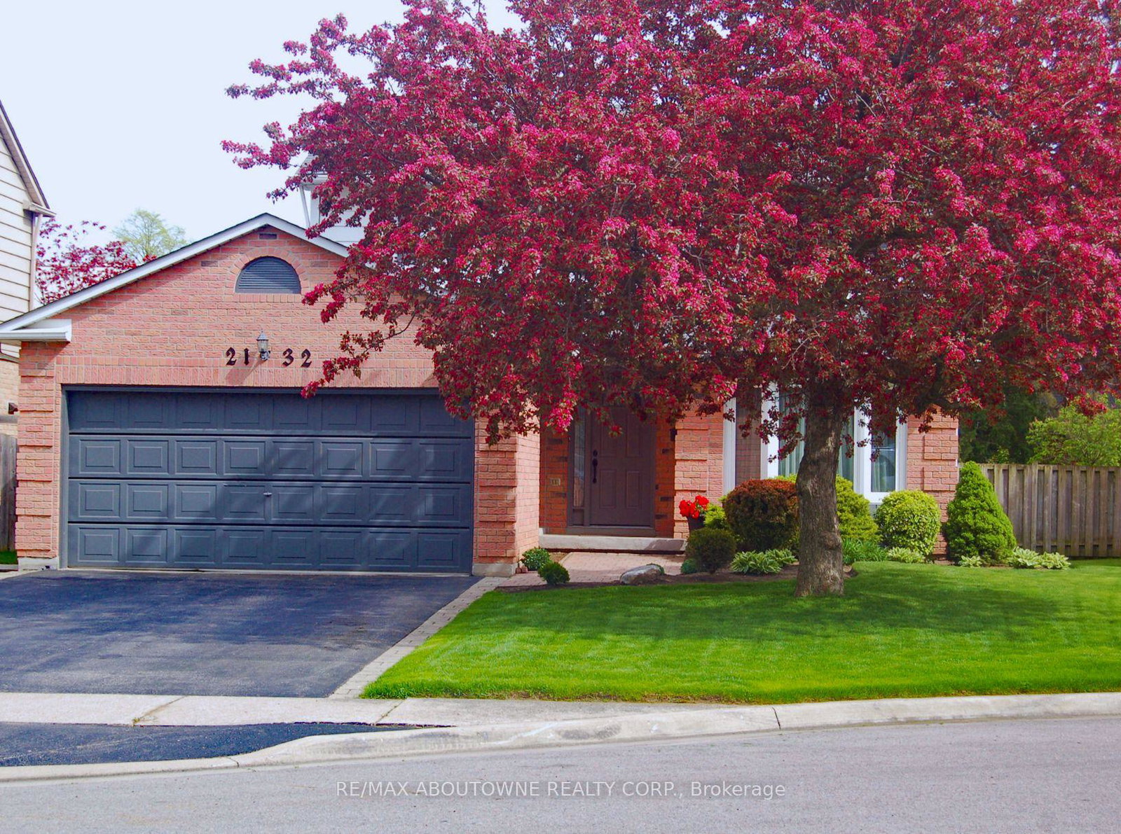 2132-argon-court-burlington-ontario-w12853108