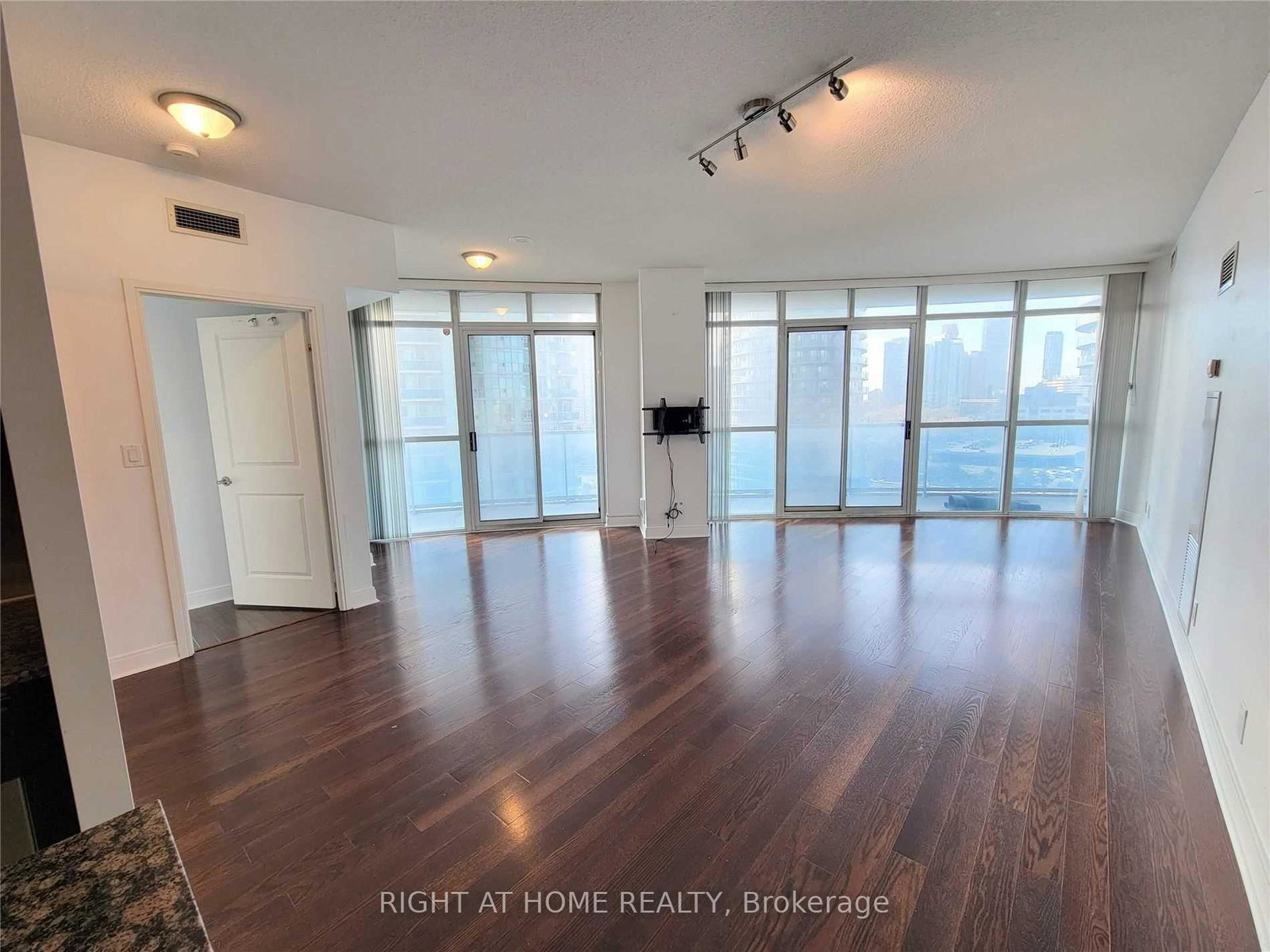80-absolute-avenue-mississauga-ontario-w12853276