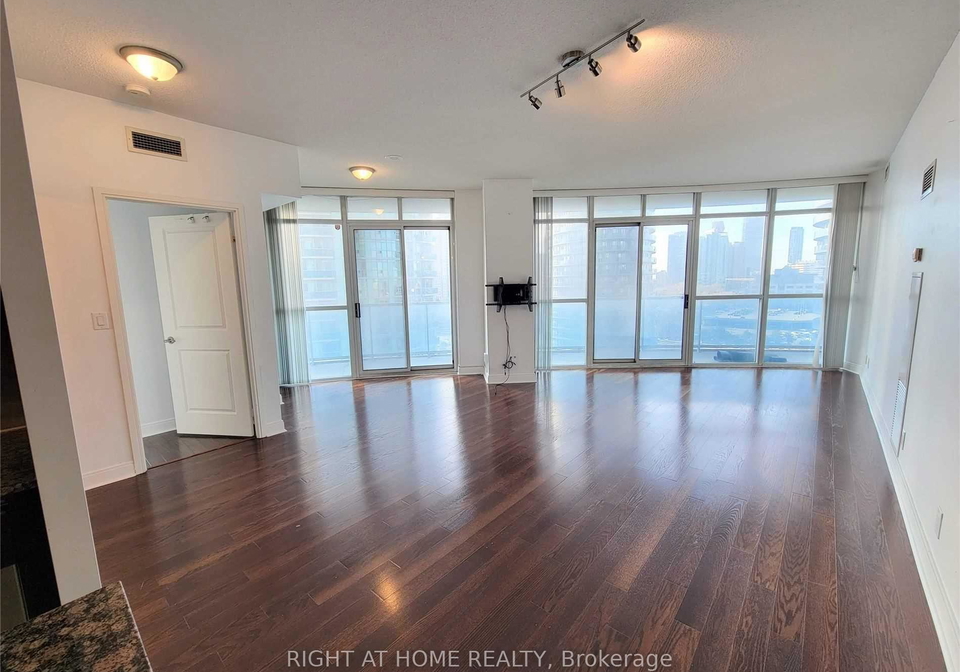 80-absolute-avenue-mississauga-ontario-w12853276